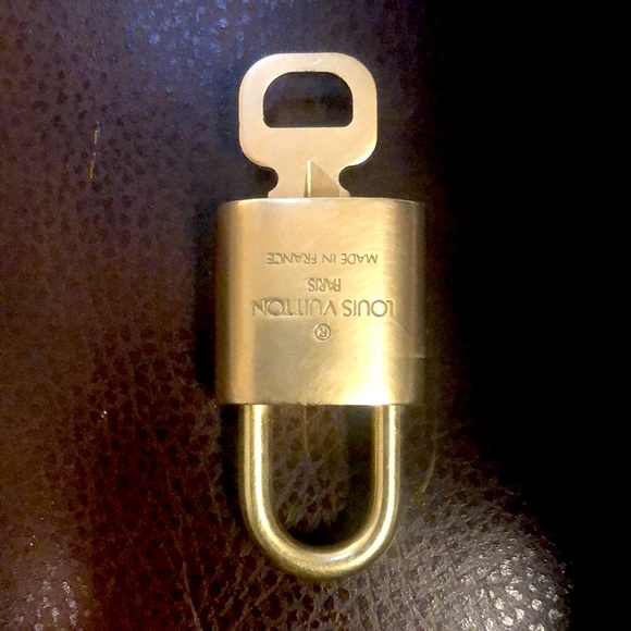 Louis Vuitton LV Gold Padlock Lock & Key 311 - Picture 5 of 13